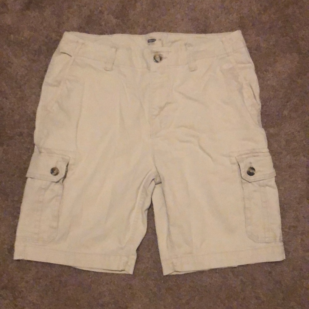 Old Navy Men’s cargo shorts - light tan size 34